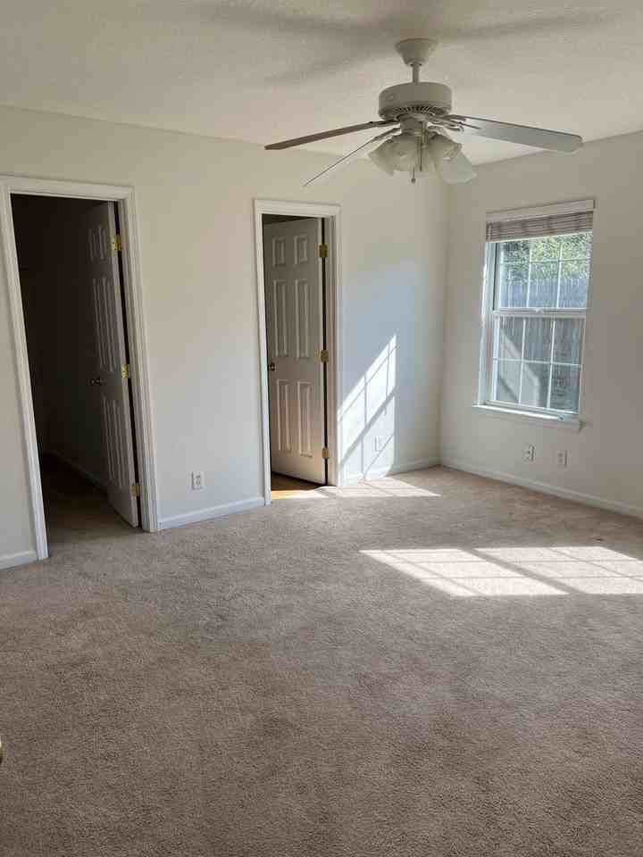 118 Lake Victoria Dr - Photo 5 of 9