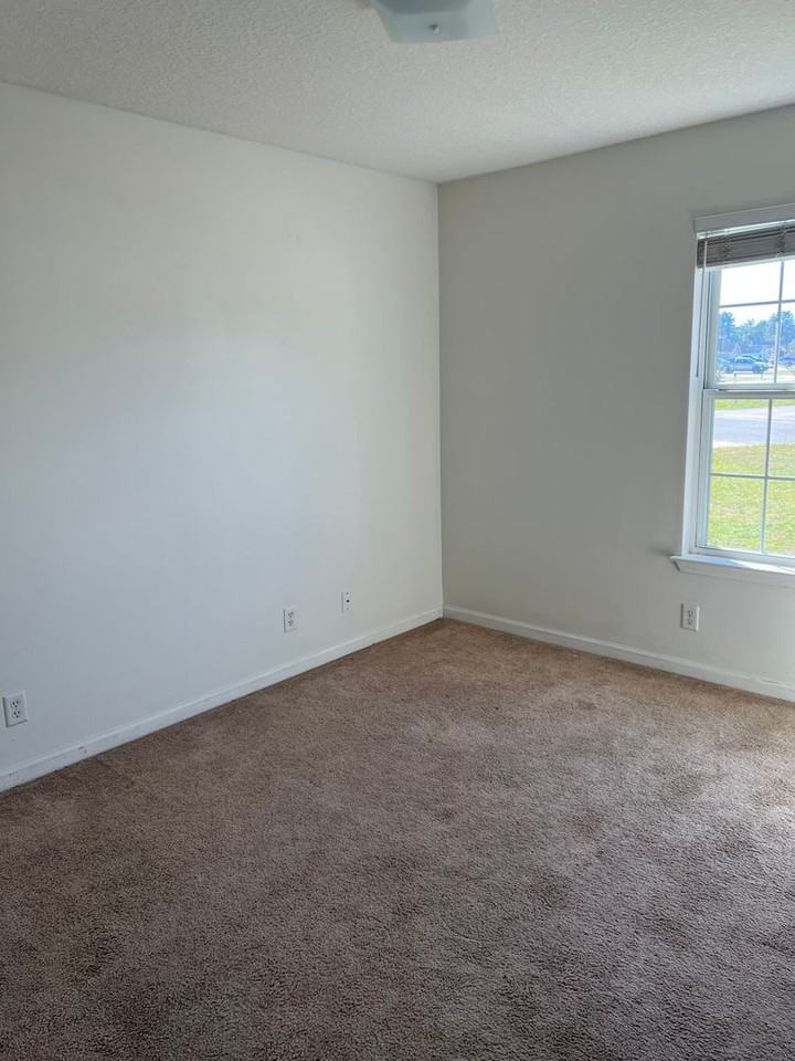 118 Lake Victoria Dr - Photo 7 of 9