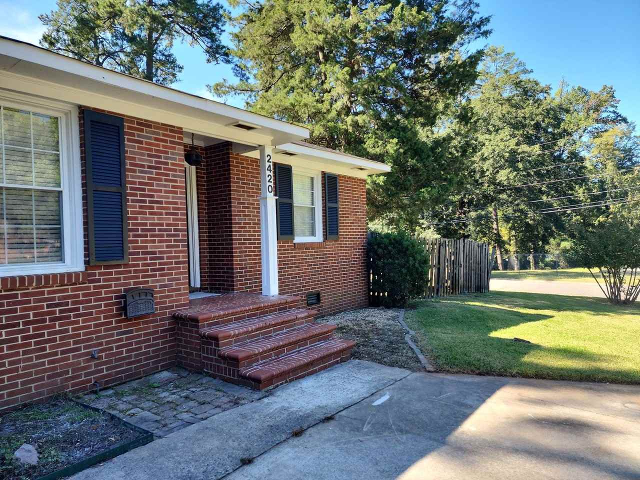 2420 Mohican Rd - Photo 5 of 35