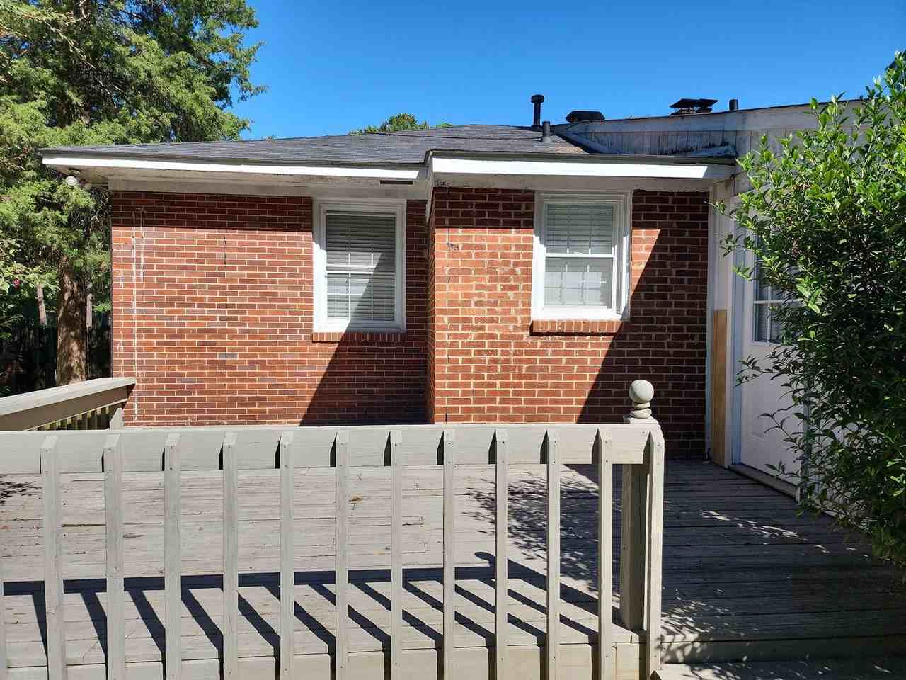 2420 Mohican Rd - Photo 6 of 35