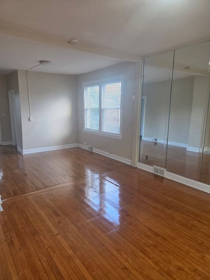 10135 S Racine Ave - Photo 2 of 34