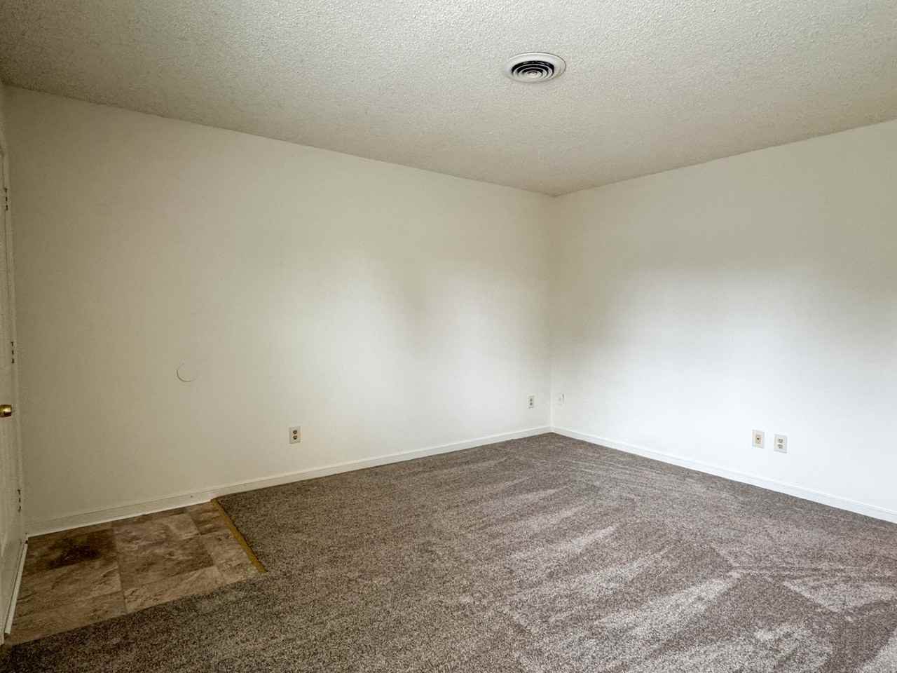 320 Kent Ave - Photo 3 of 18