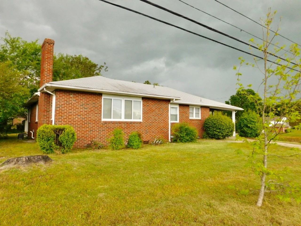 3300 E River Rd - Photo 3 of 39