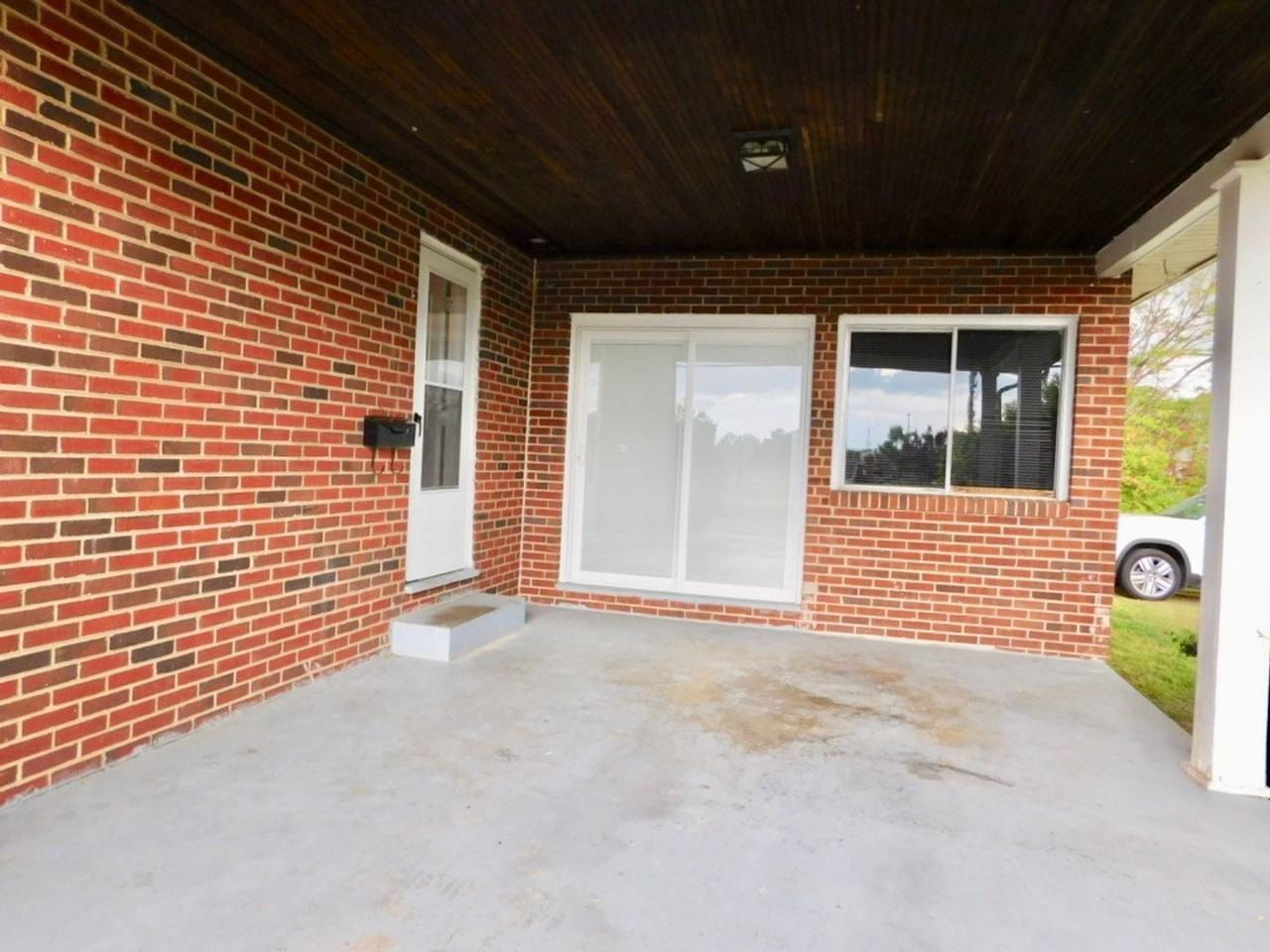 3300 E River Rd - Photo 4 of 39