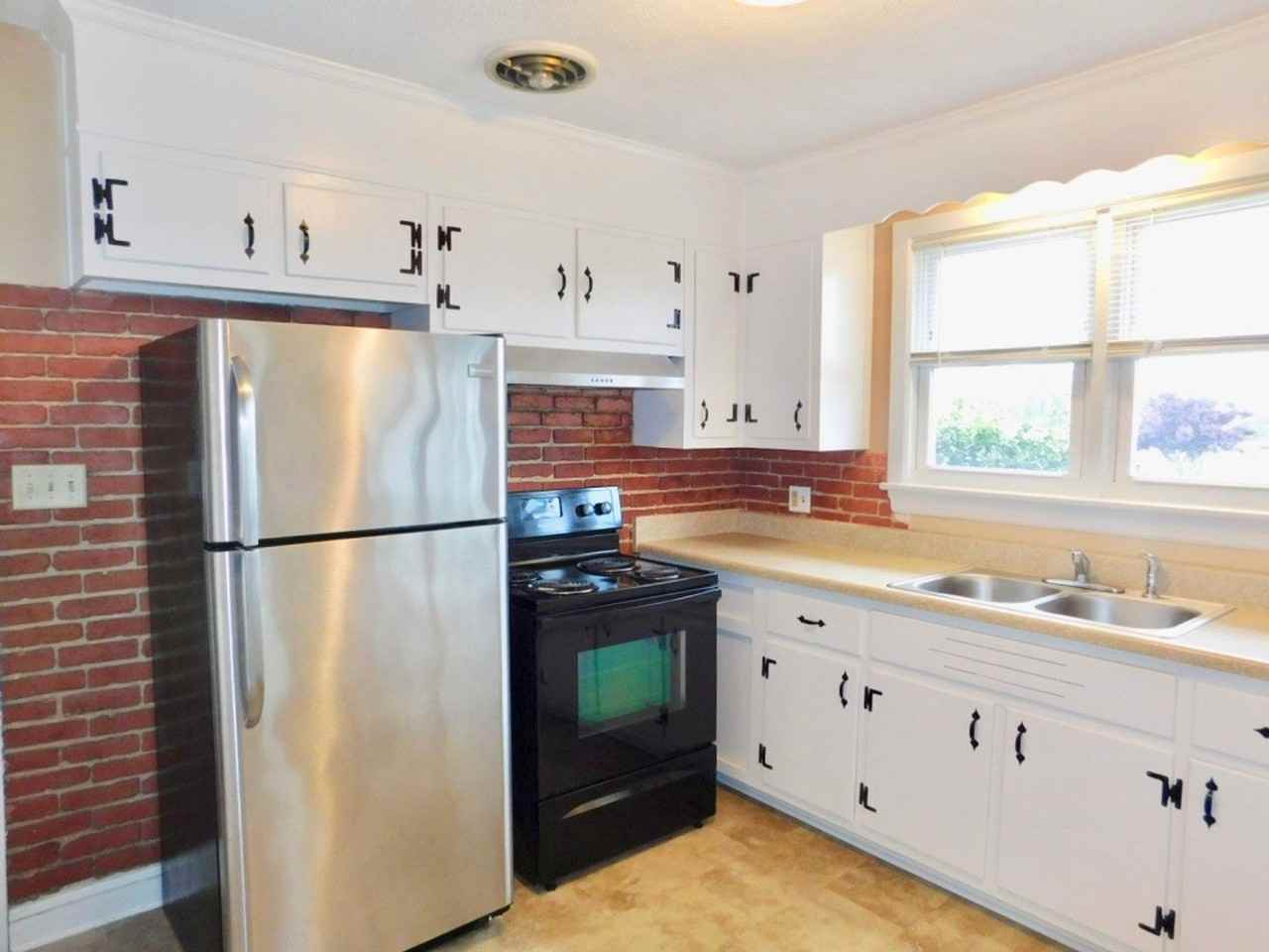 3300 E River Rd - Photo 5 of 39