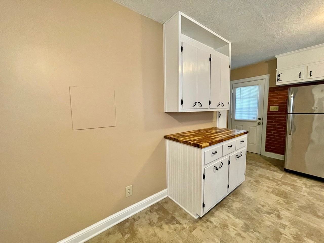 3300 E River Rd - Photo 7 of 39