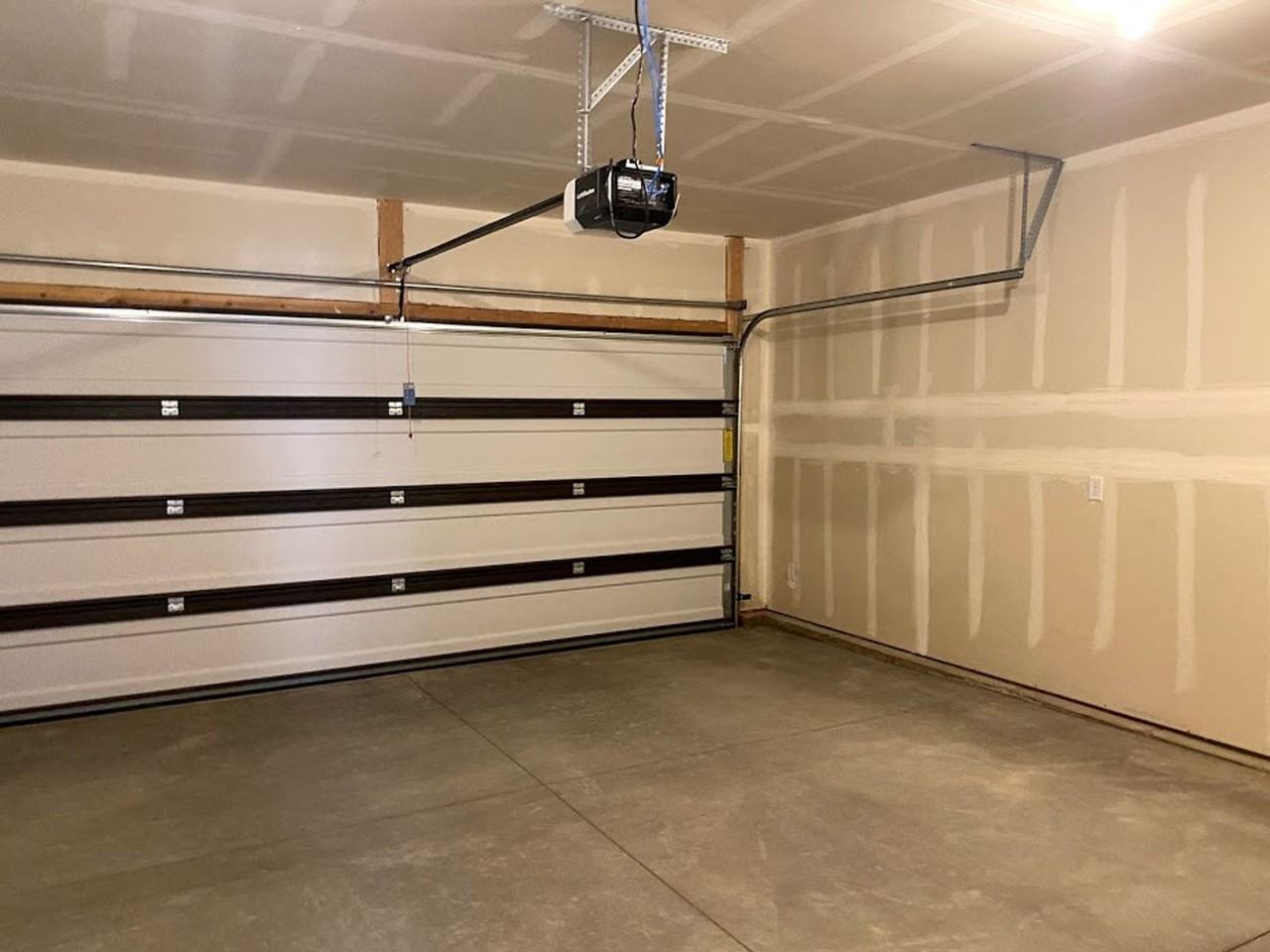3046 N 225 E - Photo 5 of 12