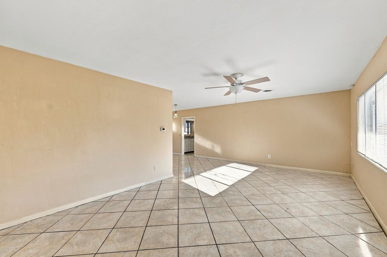 1460 S Betty Ln - Photo 4 of 28