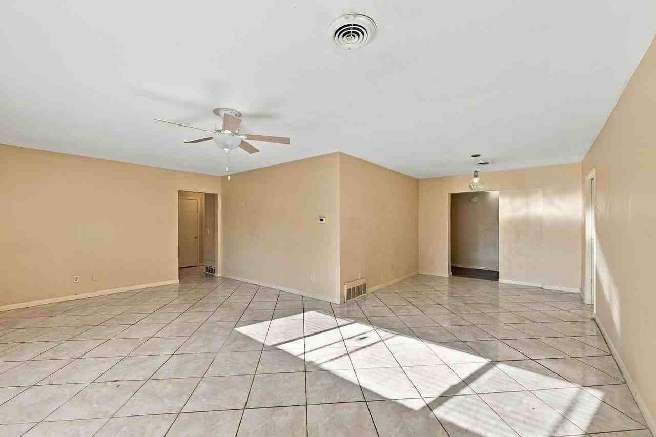 1460 S Betty Ln - Photo 7 of 28