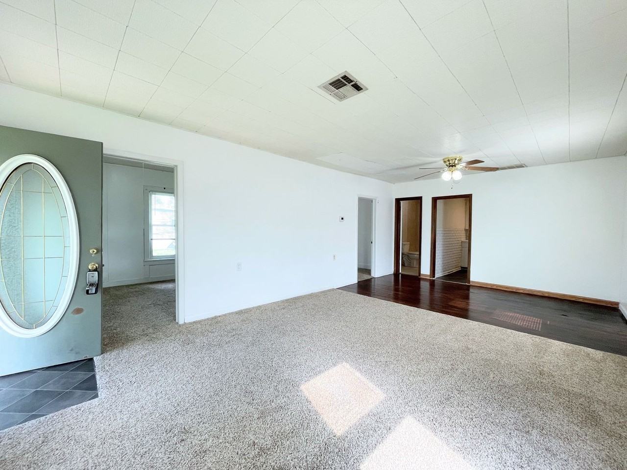1136 E 7th Ave - Photo 2 of 14