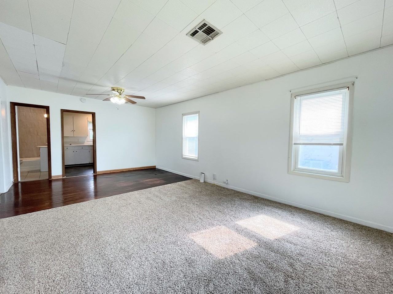 1136 E 7th Ave - Photo 3 of 14