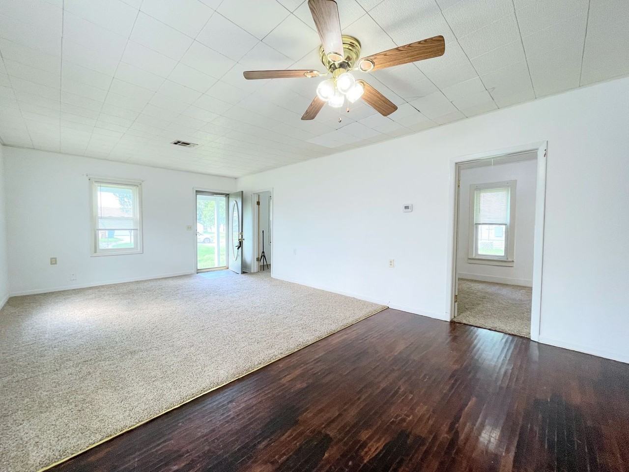 1136 E 7th Ave - Photo 4 of 14