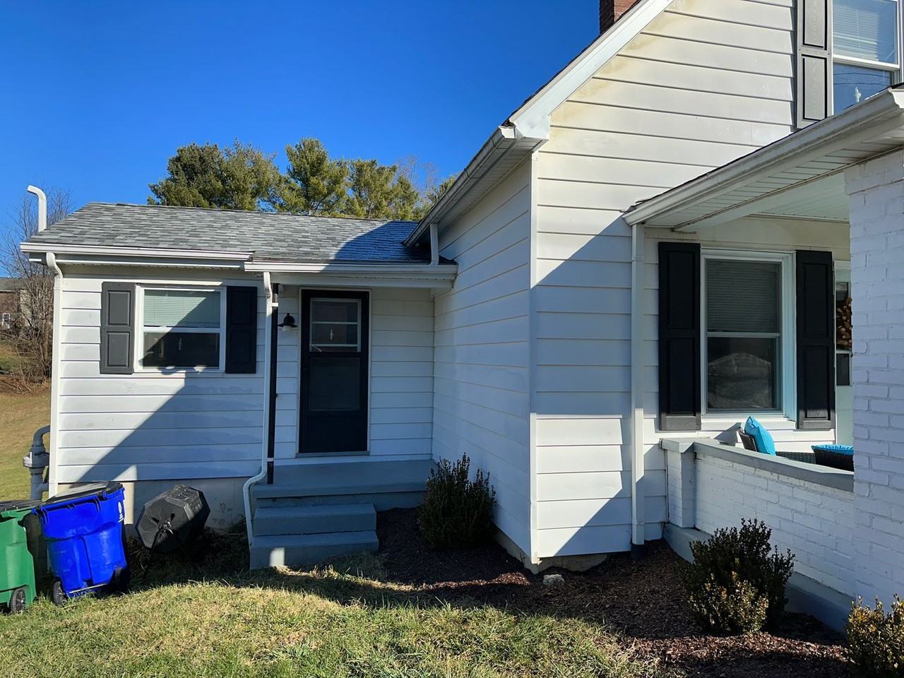 680 Colhoun St Ne - Photo 4 of 21