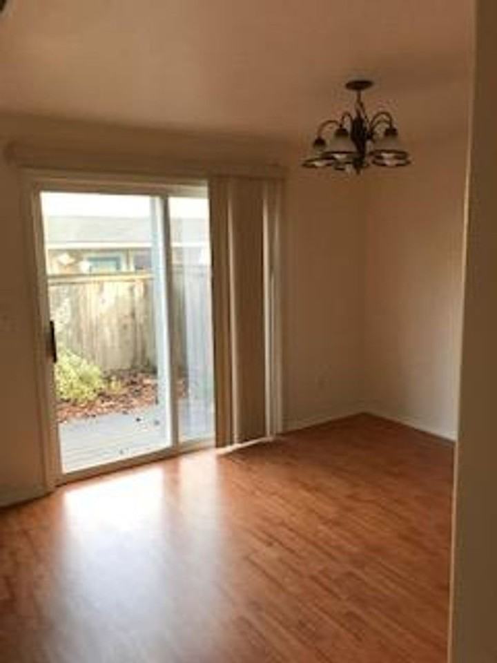 3723 Westleigh St - Photo 5 of 10