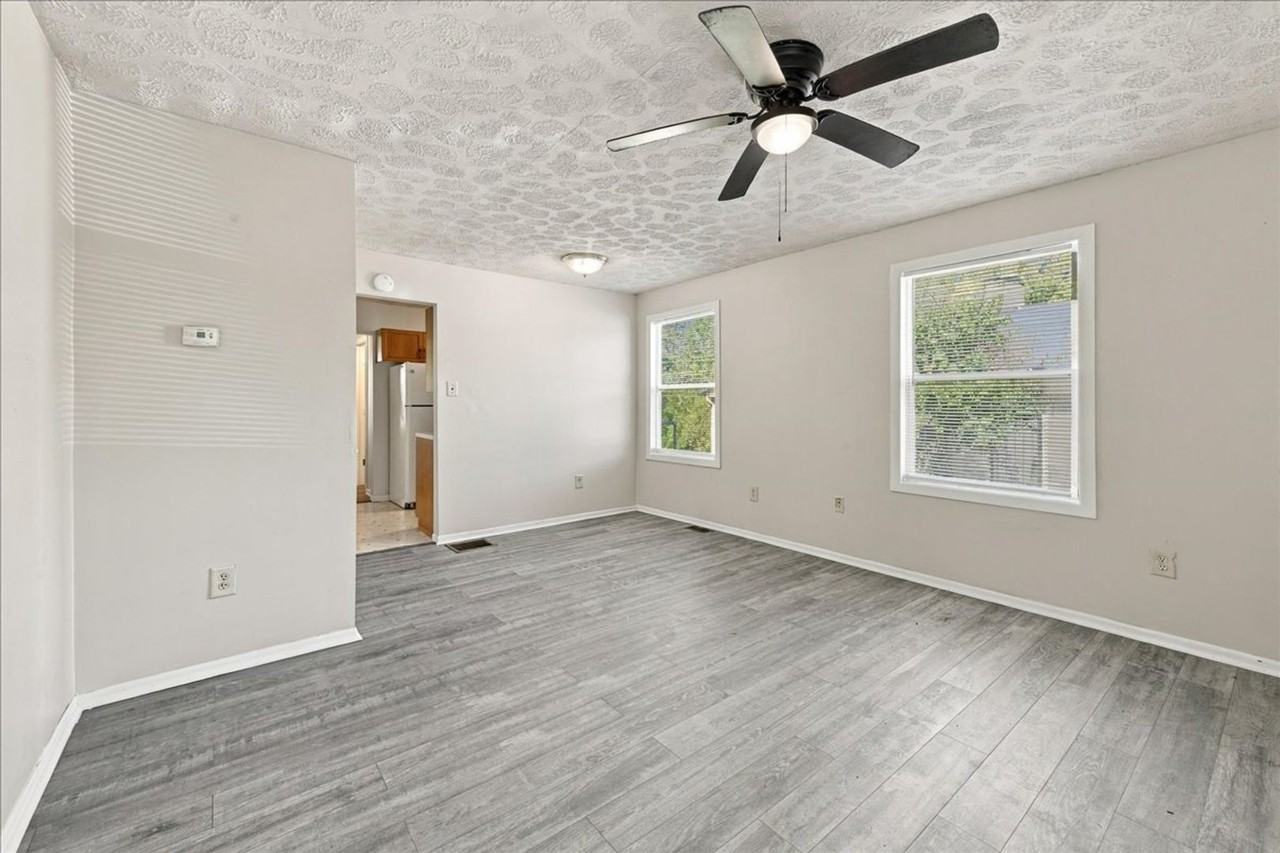 3510 N Parker Ave - Photo 3 of 12