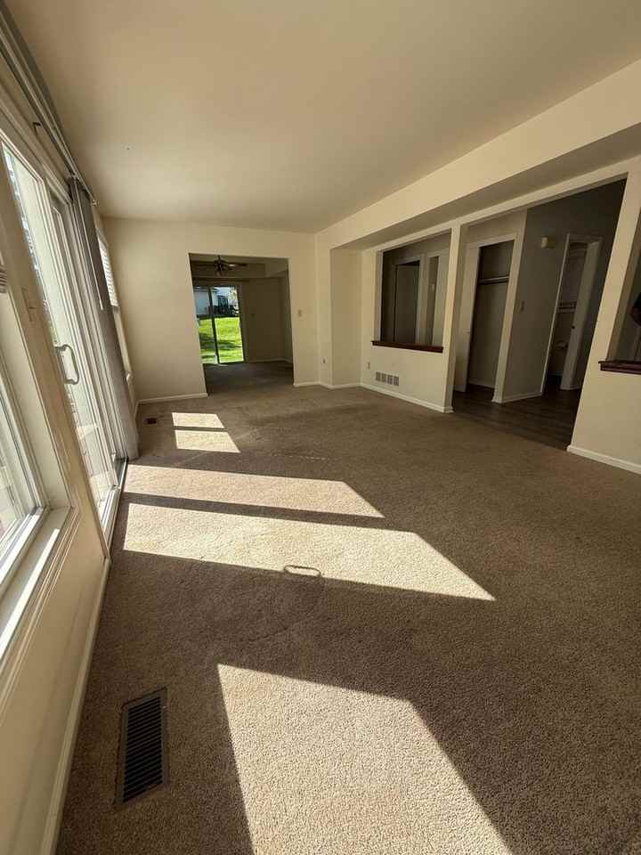 126 Pipers Pl - Photo 3 of 25