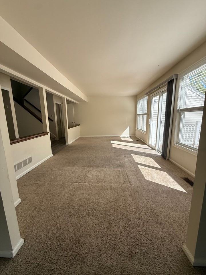 126 Pipers Pl - Photo 4 of 25