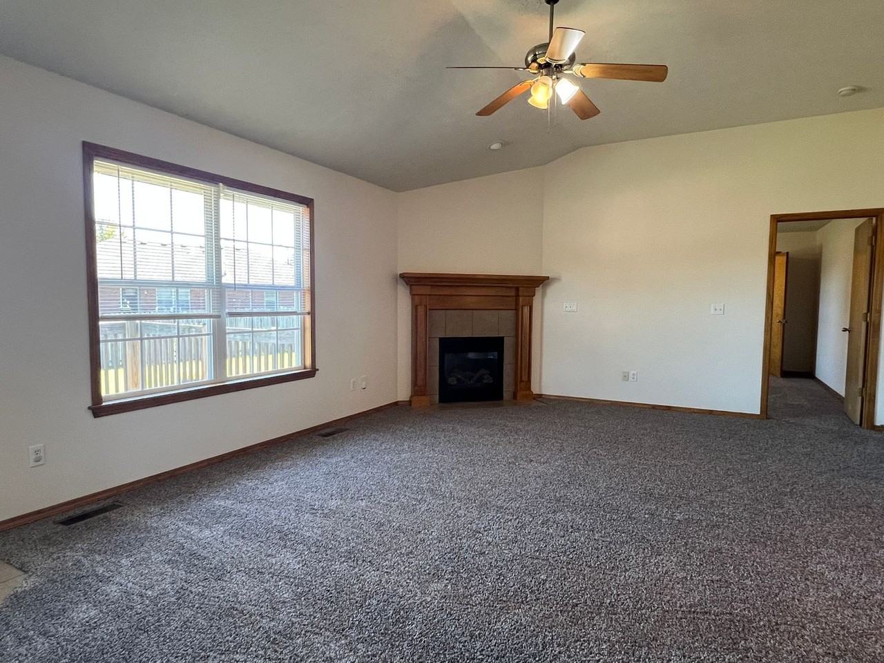 1151 W Lois Ln - Photo 2 of 18