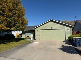 featured image of 725 Ne Oak Pl