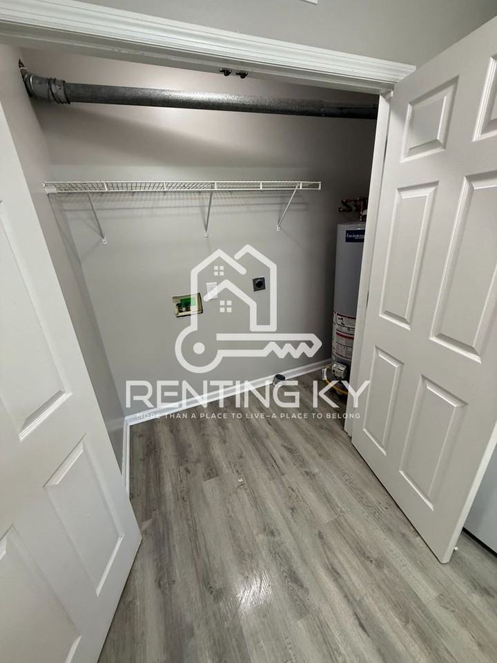 323 Peachtree Rd - Photo 4 of 10