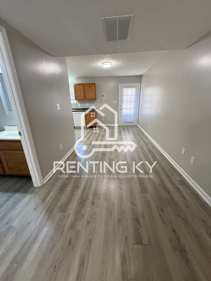 323 Peachtree Rd - Photo 6 of 10