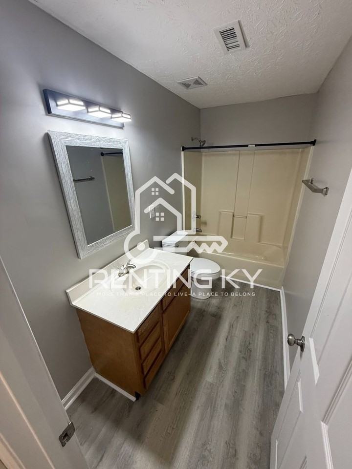 323 Peachtree Rd - Photo 7 of 10