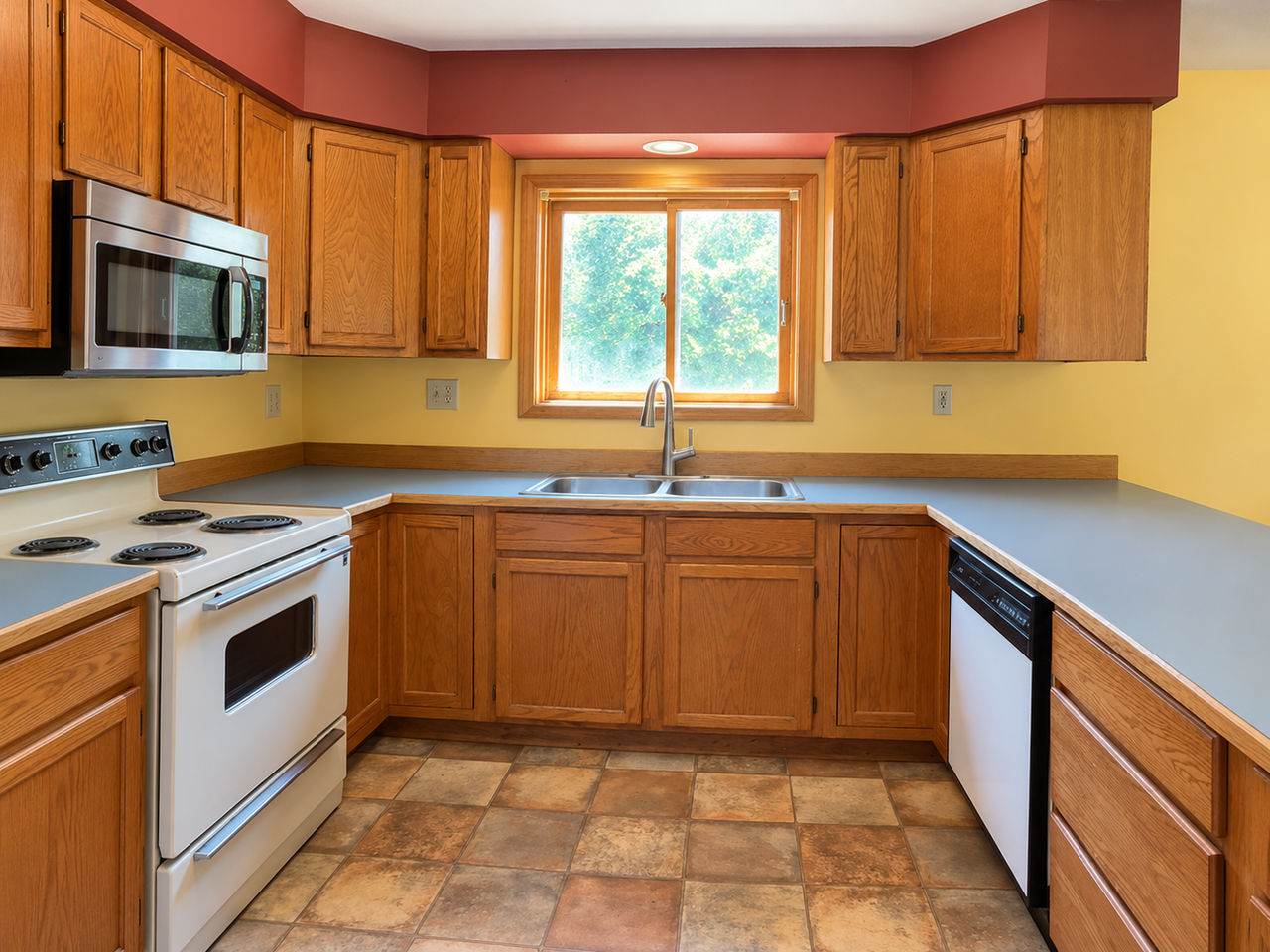 576 Kelly Rd - Photo 2 of 15