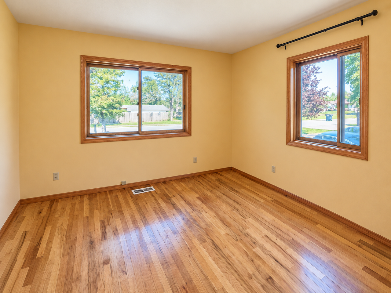 576 Kelly Rd - Photo 5 of 15