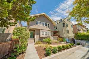 featured image of 2209 Cedar St