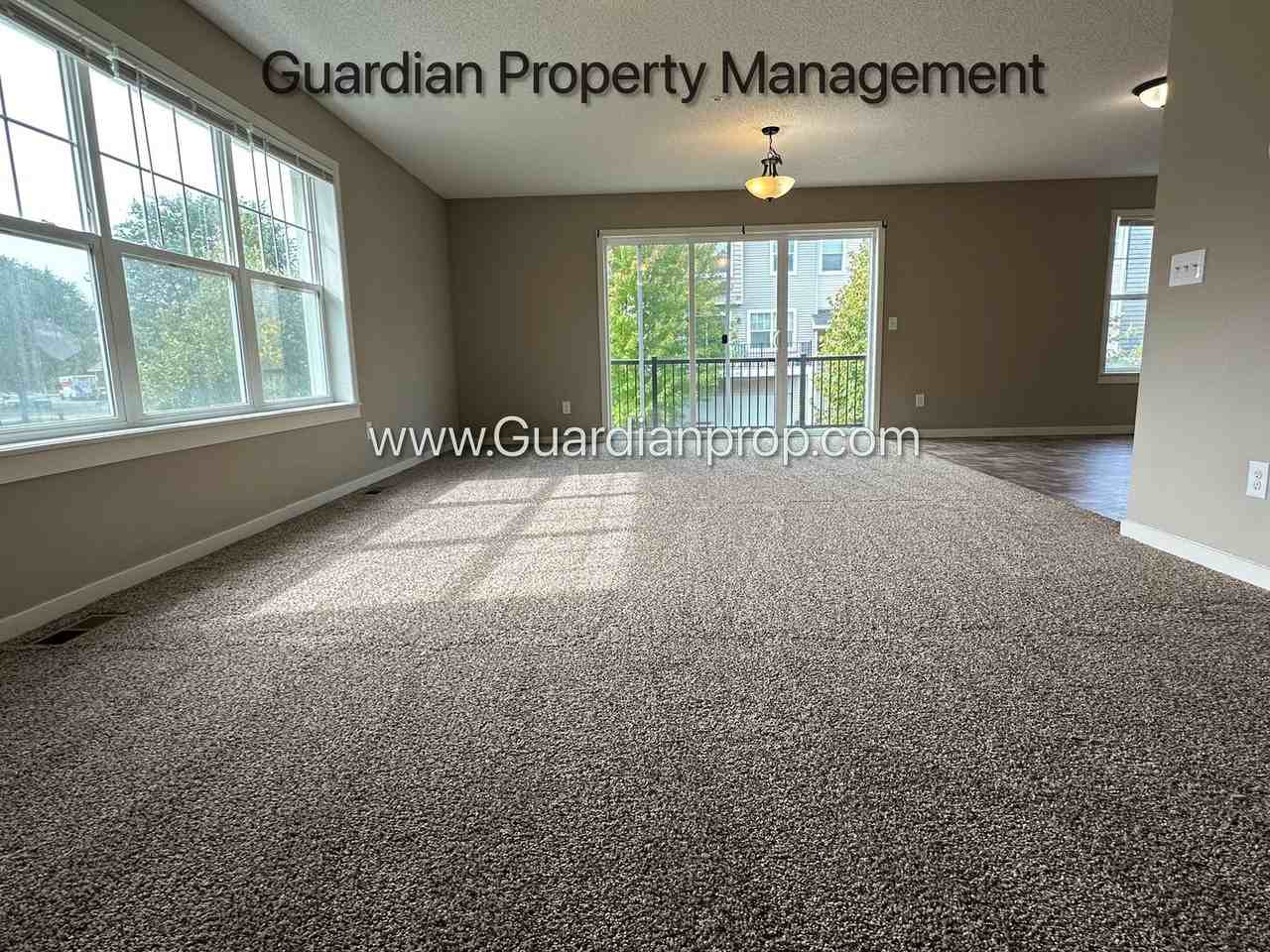 11948 Emery Village Dr N - Photo 3 of 16