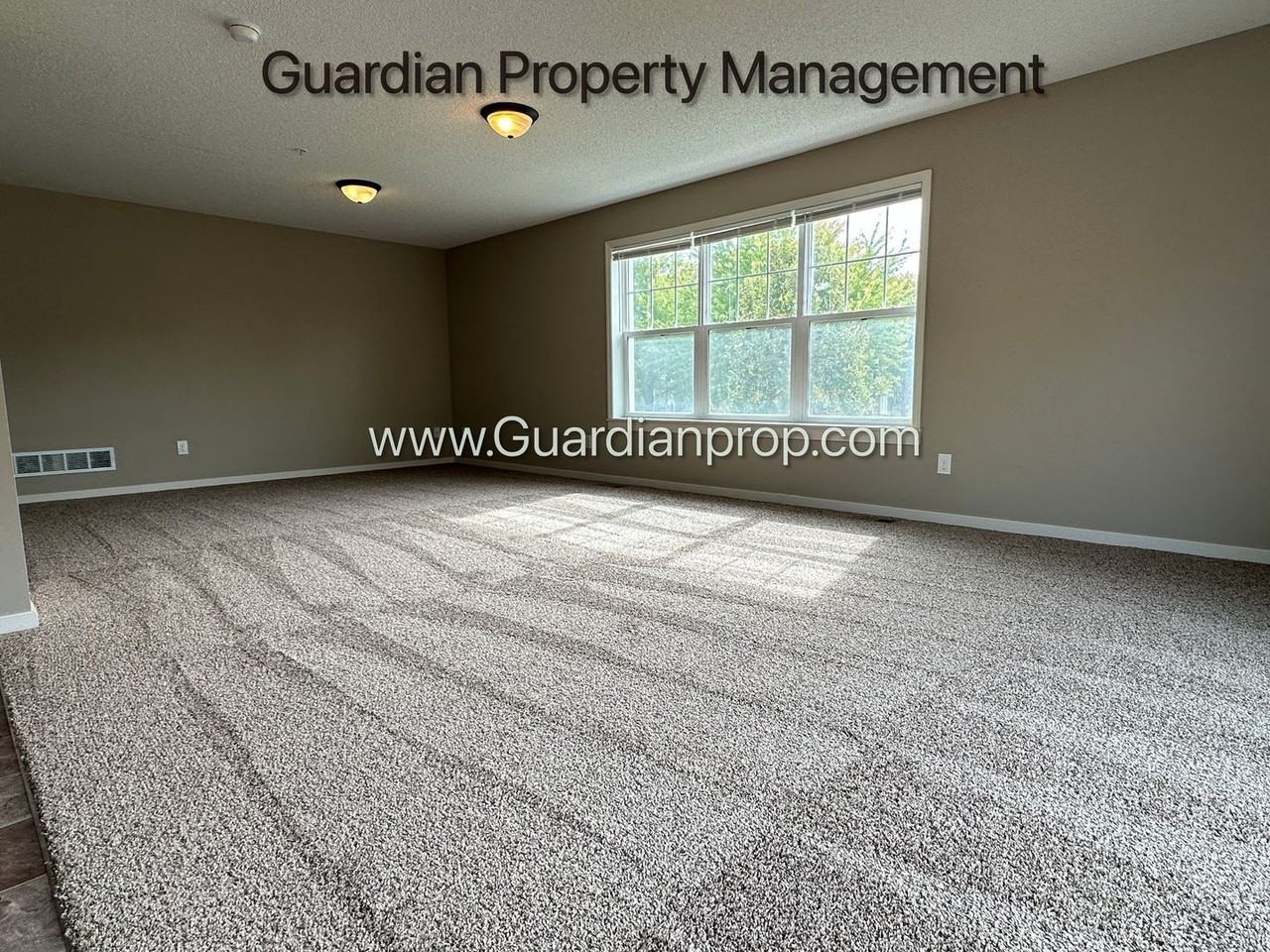 11948 Emery Village Dr N - Photo 6 of 16
