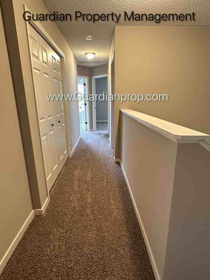 11948 Emery Village Dr N - Photo 7 of 16
