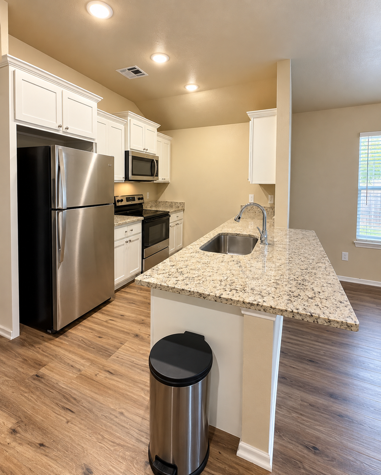 810 W Illinois Ave - Photo 2 of 12