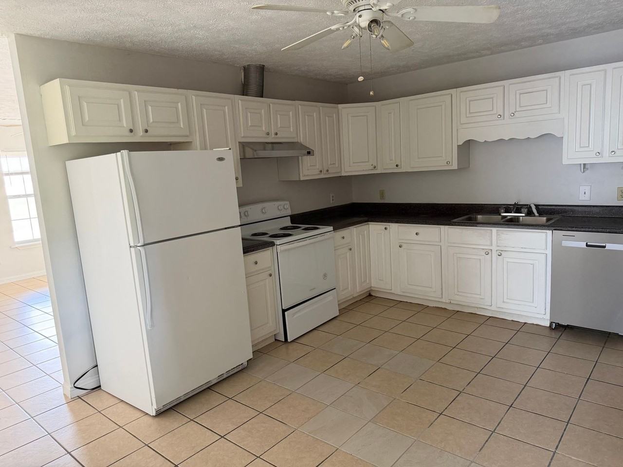 10558 Highway 363 - Photo 4 of 6