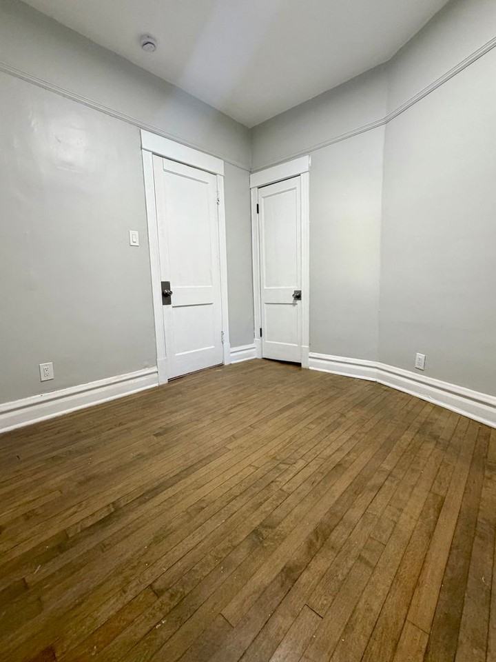 3018 3018 W Schubert Ave - 3018 1R - Photo 7 of 19