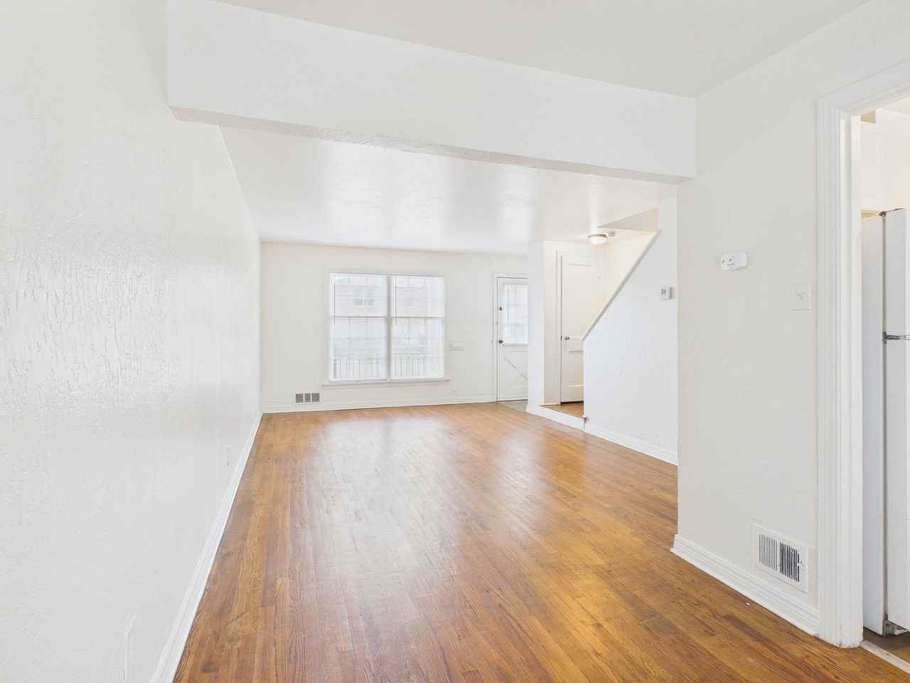 1621 S Jackson St #2 - Photo 5 of 27