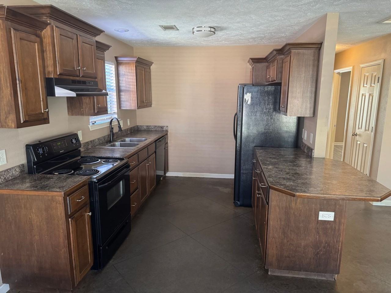 1065 Wineberry - Photo 4 of 11