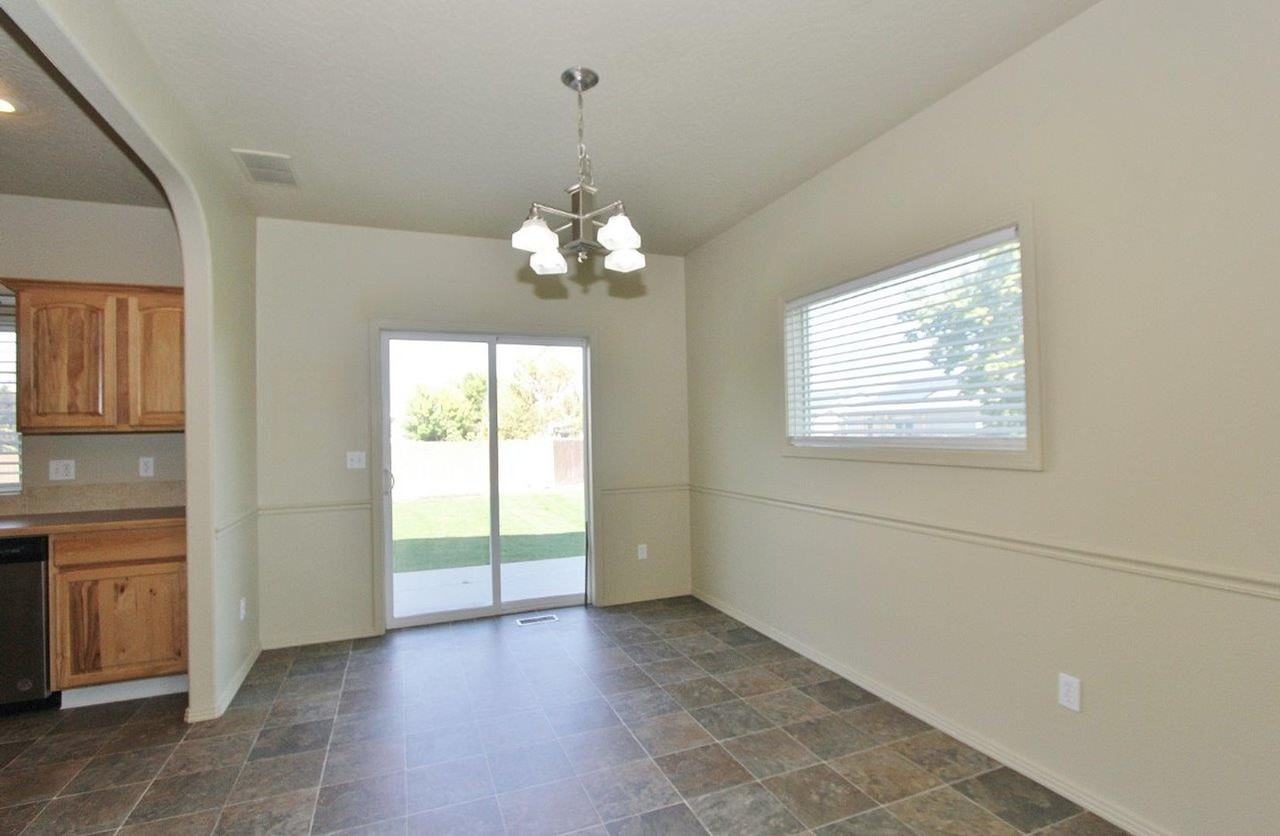 908 Windsong Ct - Photo 7 of 27