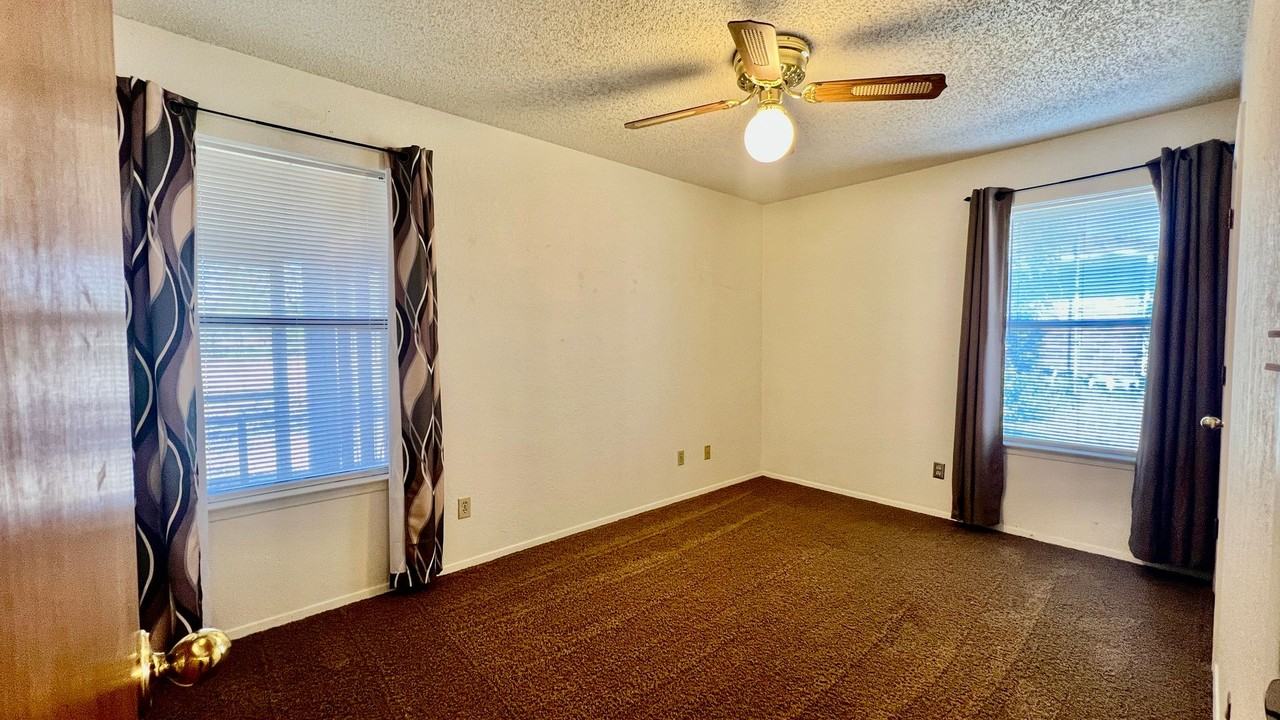 301 Old Agnes Rd - Photo 4 of 9