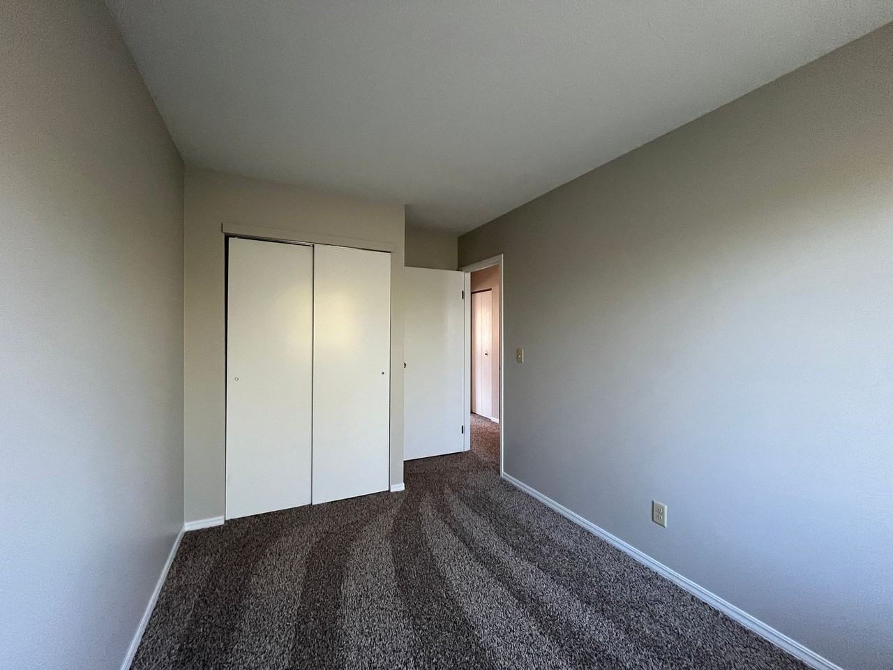 435 S Village St - Photo 2 of 32