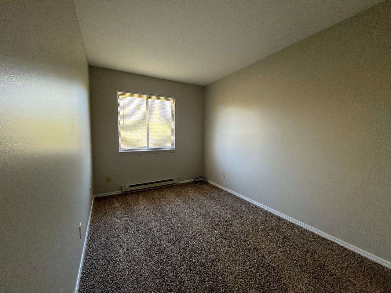 435 S Village St - Photo 3 of 32