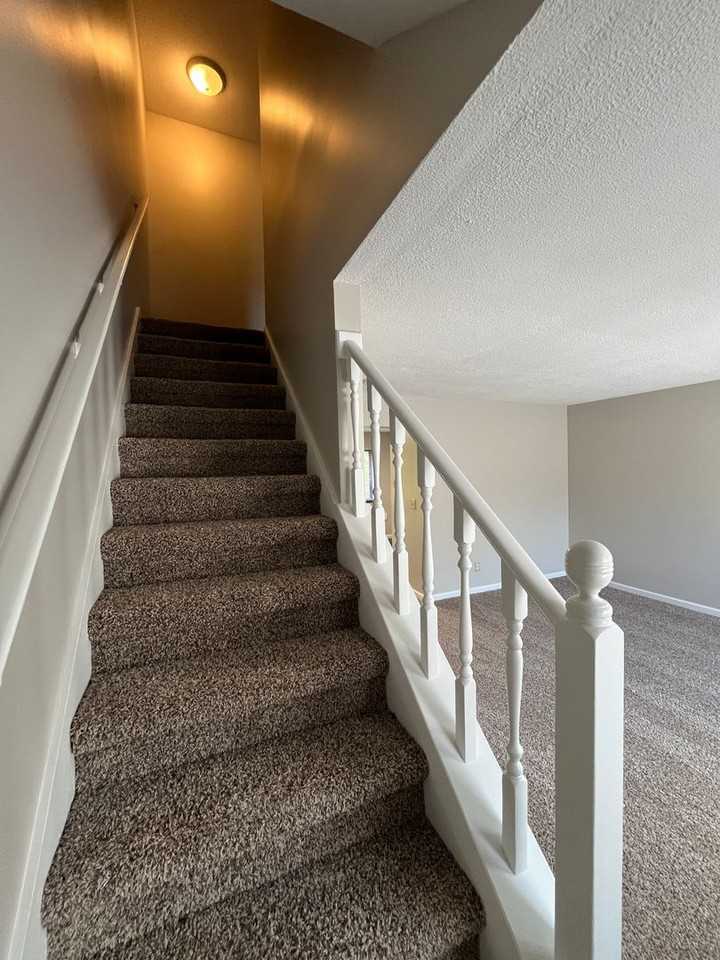 435 S Village St - Photo 7 of 32