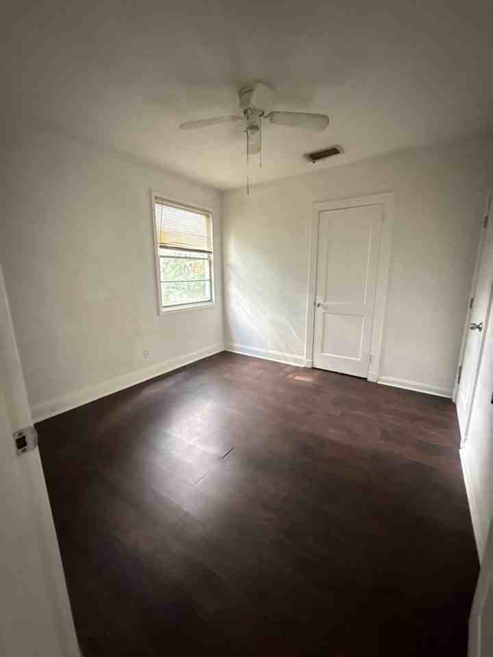 9061 Monroe Ave - Photo 7 of 9