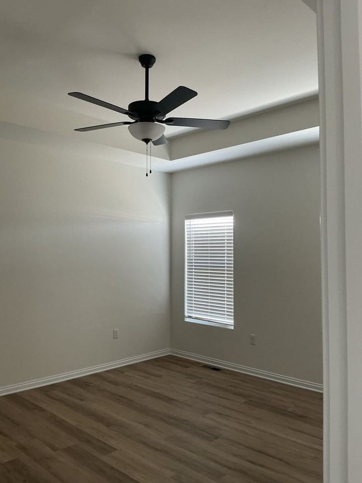1403 Sagecrest Ct - Photo 7 of 15