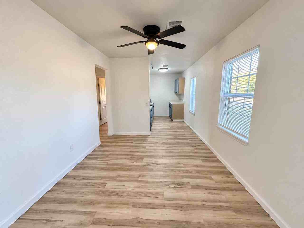 2200 Ne 19th St - Photo 4 of 14
