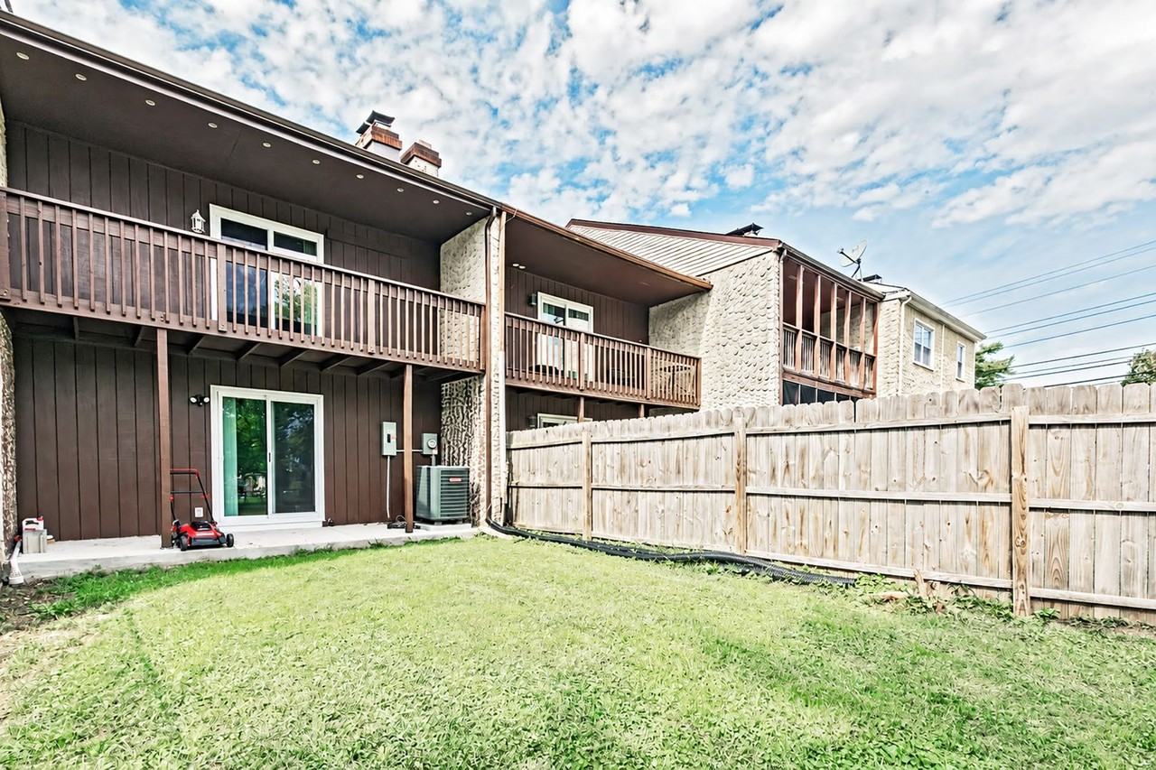1206 Flanders Way - Photo 2 of 17