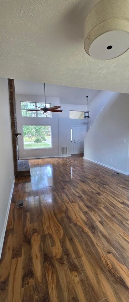 8308 Tidewater Ct - Photo 3 of 8