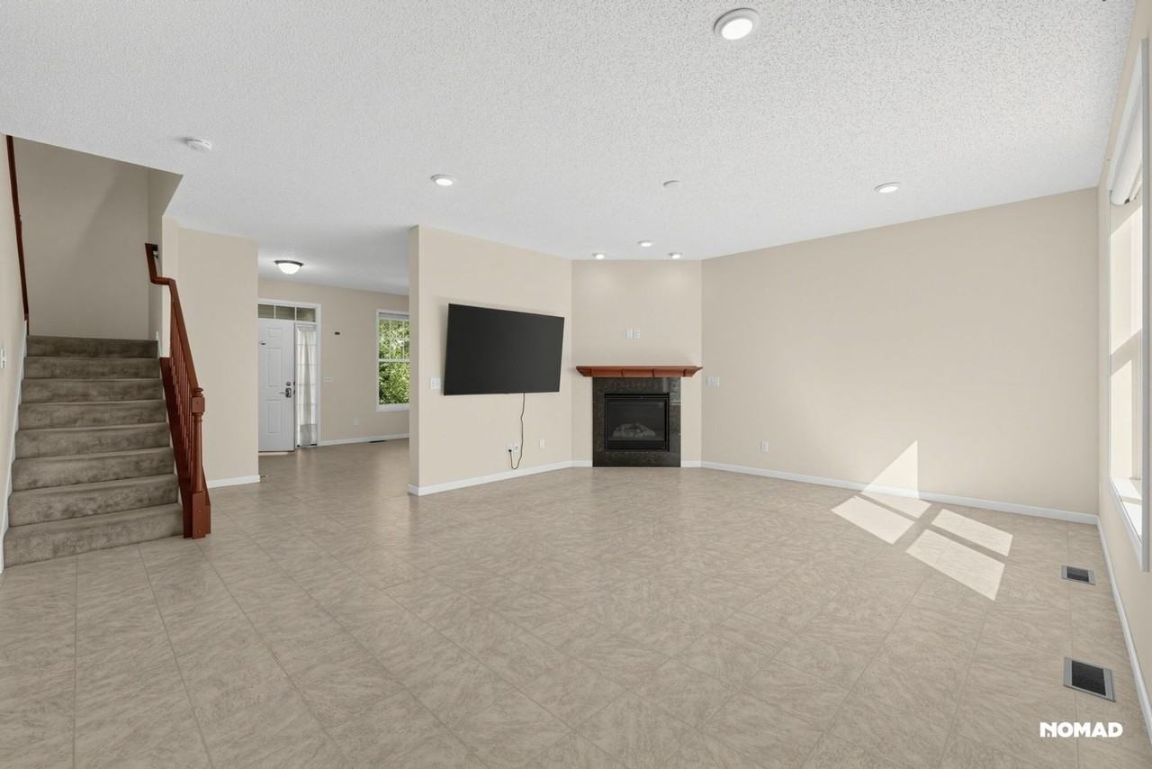 18805 46th Ave N - Photo 3 of 32