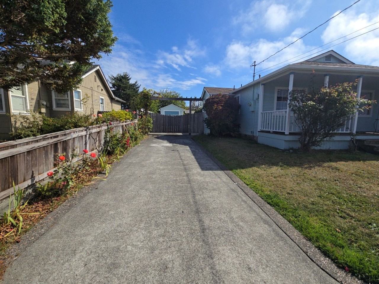 4163 Williams St - Photo 4 of 31