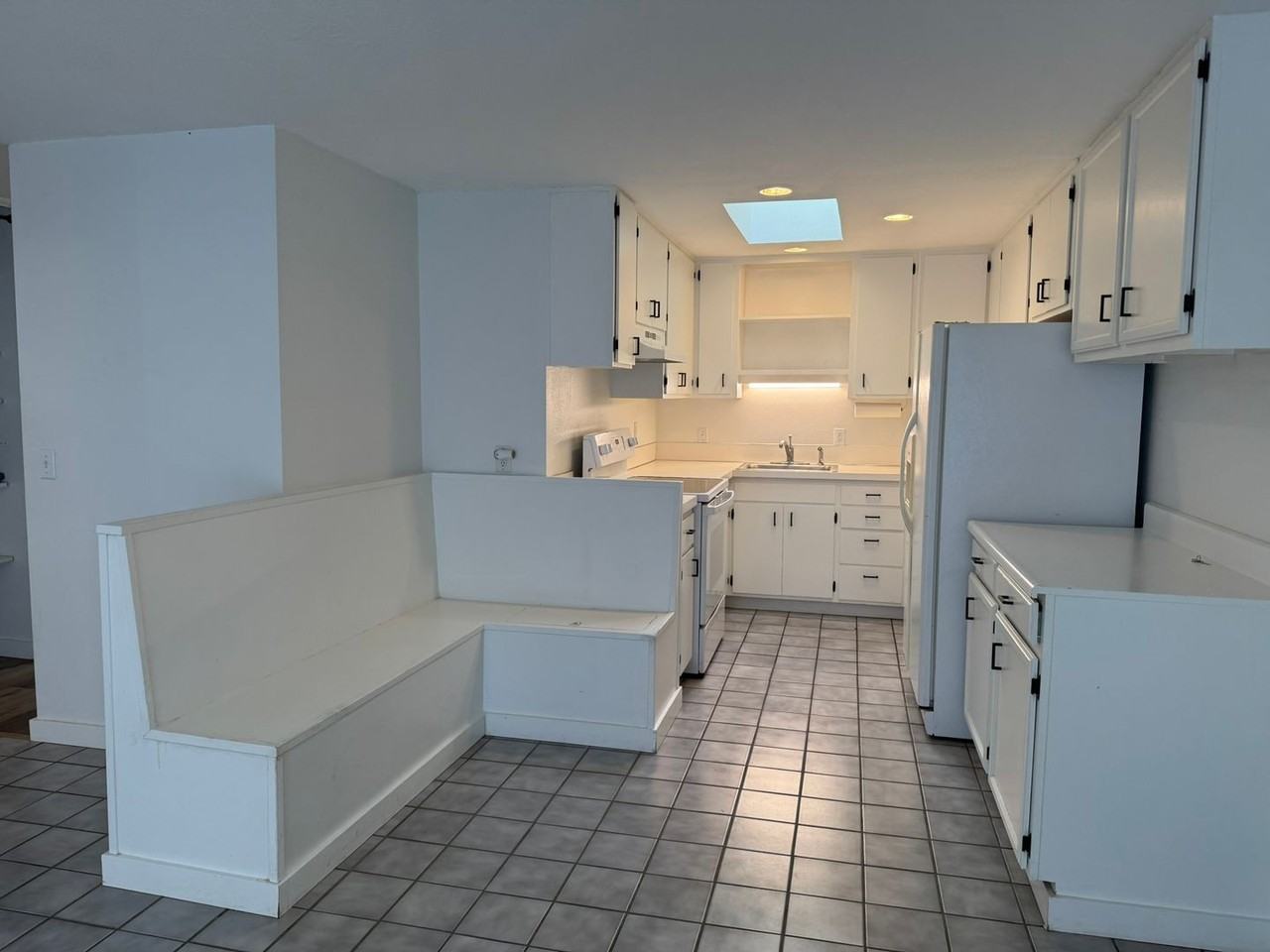 2676 Carbona St - Photo 2 of 20